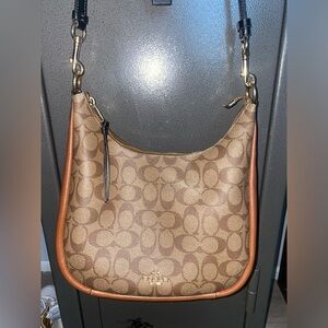 Coach brown signature canvas should bag